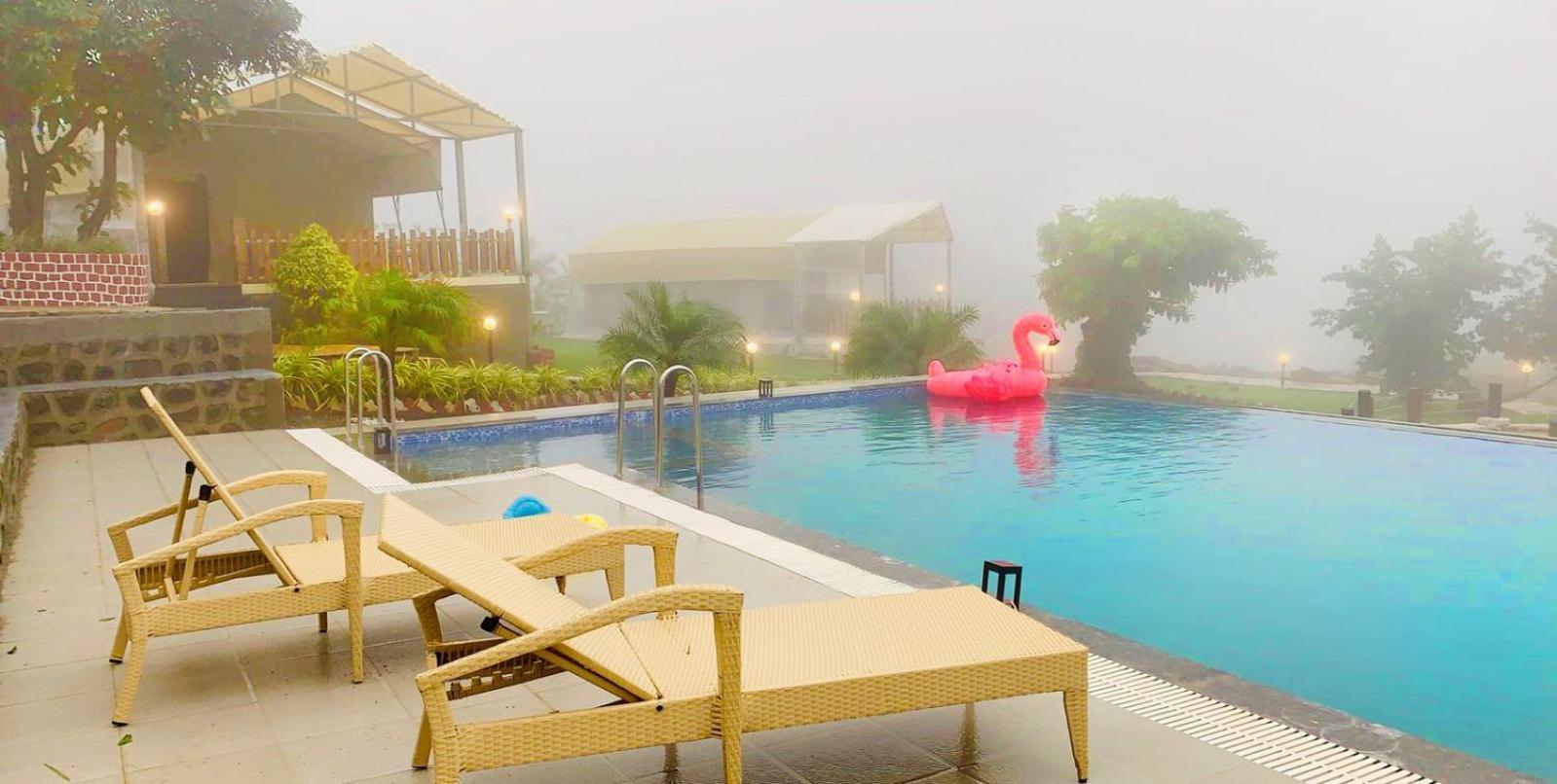 The Canvas Resort In Lonavla Esterno foto