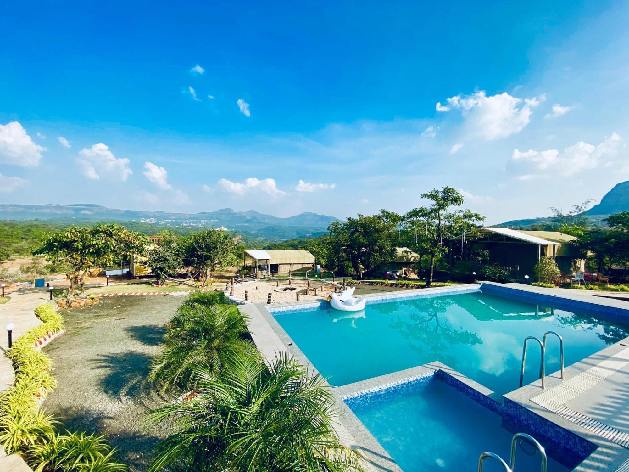 The Canvas Resort In Lonavla Esterno foto